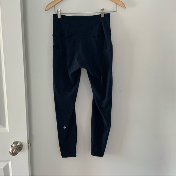 Lululemon True Navy Wunder Train High-Rise Tight with Pockets 25" - Picture 6 of 8